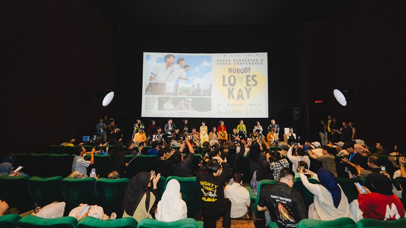 Gala Premiere Nobody Loves Kay