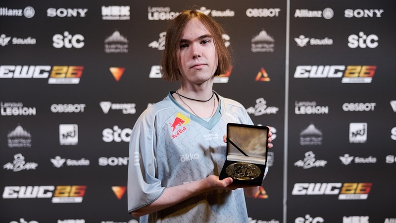 donk Raih MVP EWC 2026, Jadi Pemain Terbaik dengan Rating 1.50