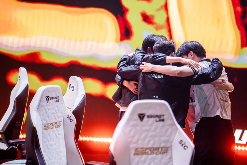 LYON Juara Free FIre EWC 2026
