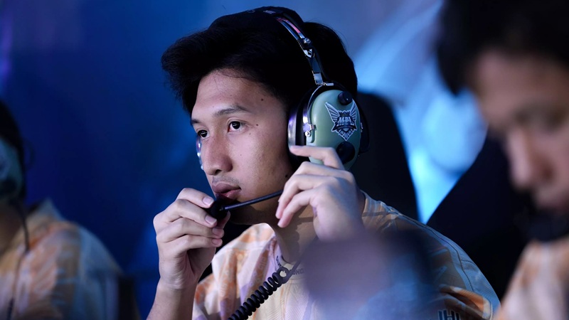 Empat Musim Mengabdi, Muezza Resmi Tinggalkan Dewa United Esports