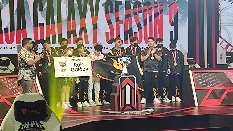 RRQ Clay Persembahkan Juara MPL S9 & MVP Finals untuk Sosok Ini