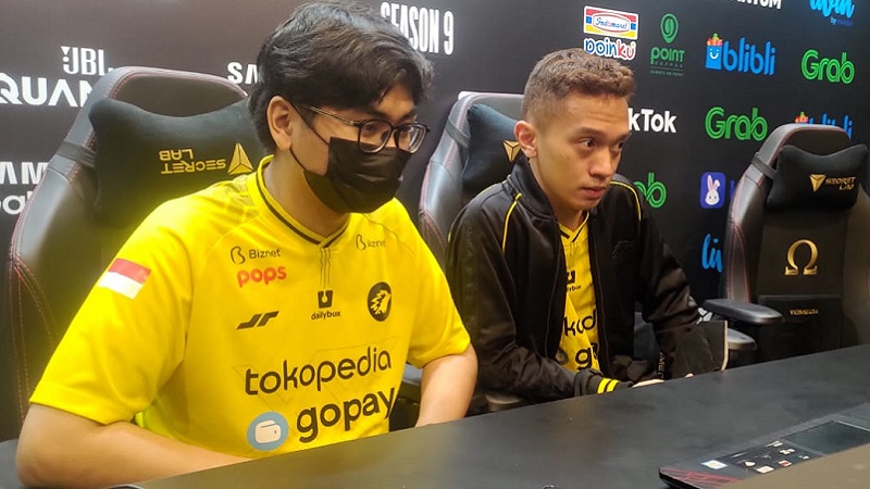 Tundukan Aura Fire, ONIC Butsss: 