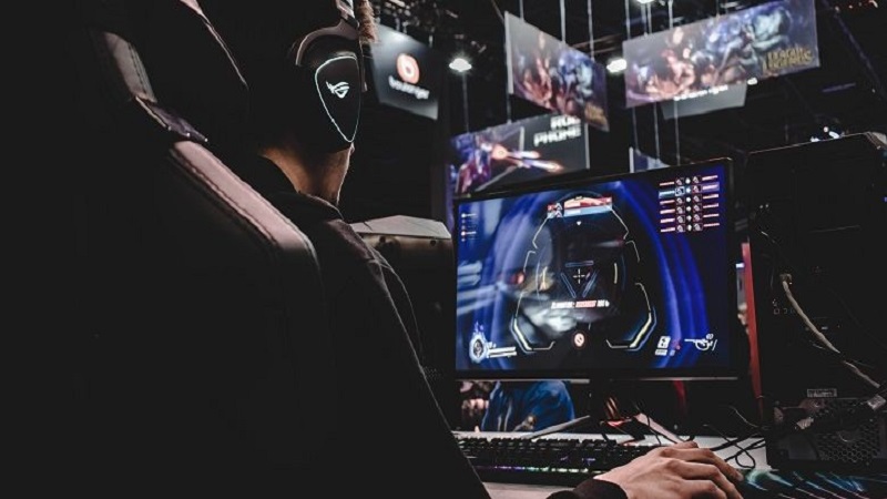 Ngga Melulu Pro Player, Ini 8 Karir Menjanjikan di Dunia Esports!