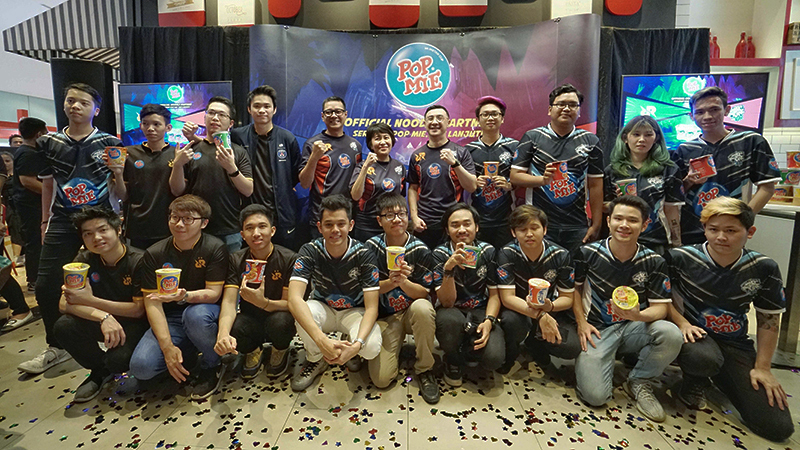 Lewat RRQ & EVOS, Pop Mie Dukung Tumbuh Kembang Esports Indonesia!