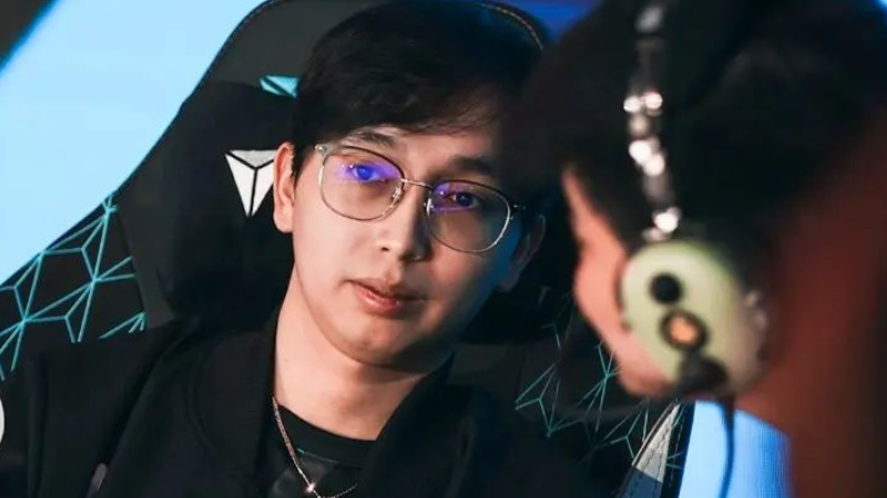 Estes Faktor Utama Kekalahan RRQ Hoshi, Menurut OhMyV33NUS!