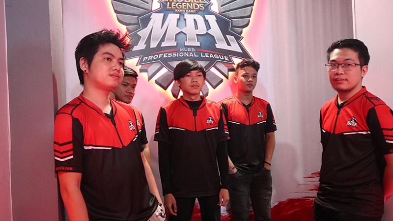 Pecah Telur! Geek Fam Dapat Point Perdana di MPL S5
