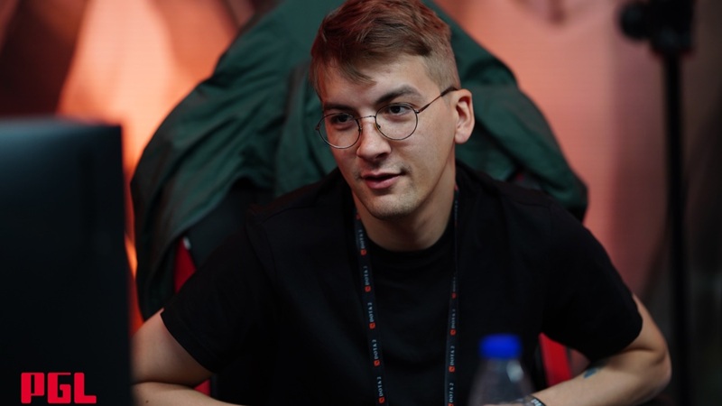 Pelatih DOTA 2 Team Secret Minta Maaf Usai Konflik dengan Streamer Sketcher