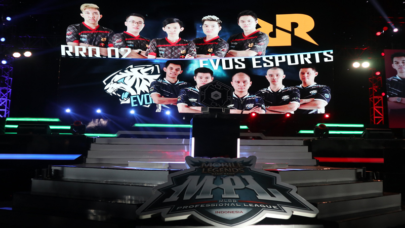Jinakkan EVOS, RRQ Melaju ke Grand Final MPL Season 2