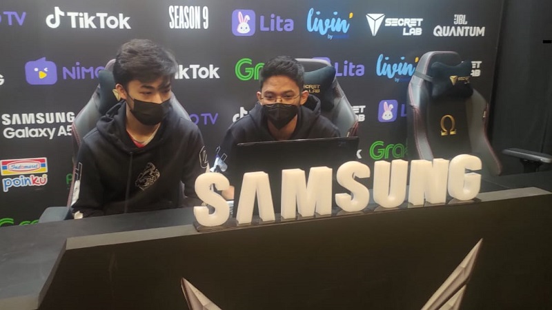 Tumbangkan Meta Botak Bigetron, Ini Tanggapan Coach Aura Fire