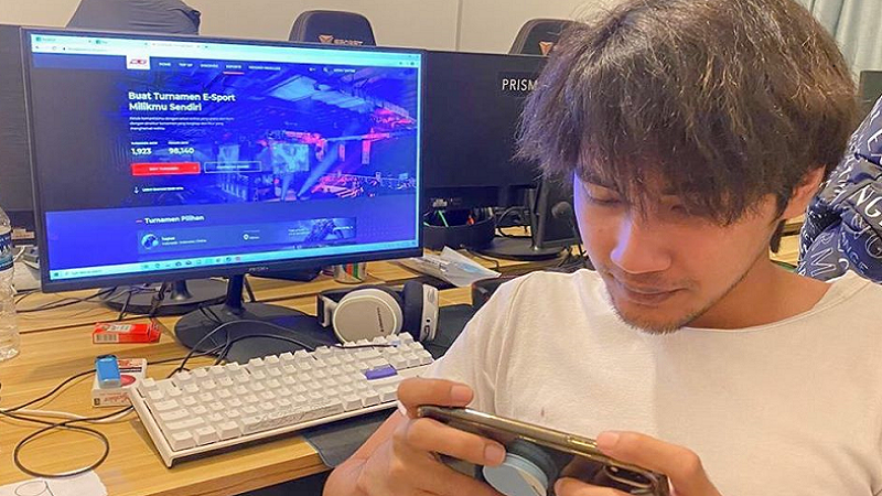 IYD Unggah Postingan Mobile Legends, Pindah Game nih?