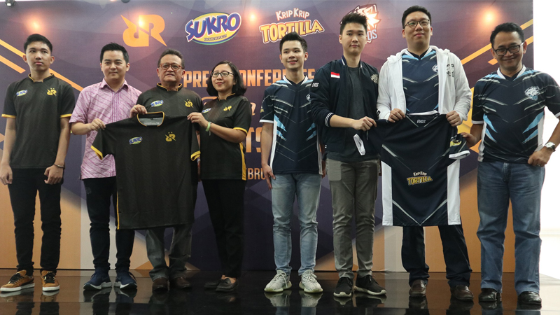 Rambah Esports, Dua Kelinci Satukan Seteru Abadi RRQ - EVOS