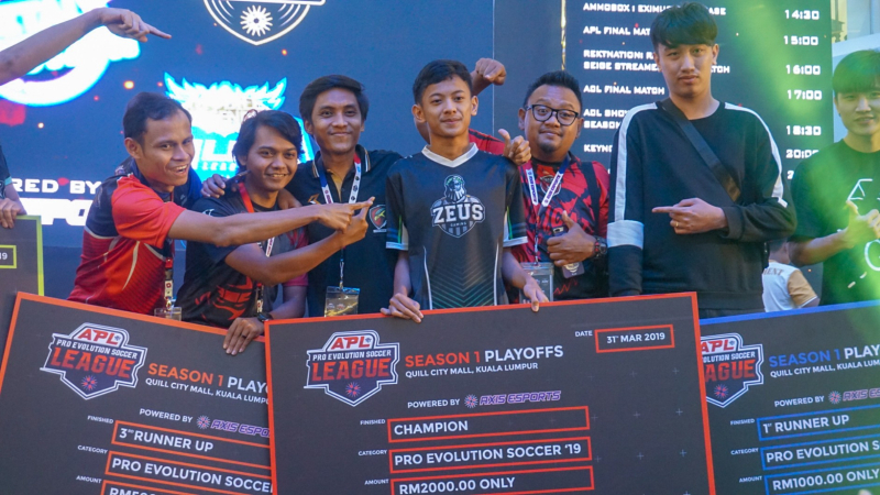 Momentum Kemenangan Bawa Rizky Juarai Axis PES League Season 1