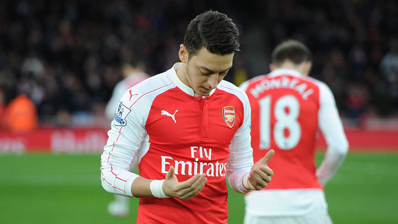 Singgung Tiongkok, Mesut Ozil 'Ambyar' di Gim PES Cina