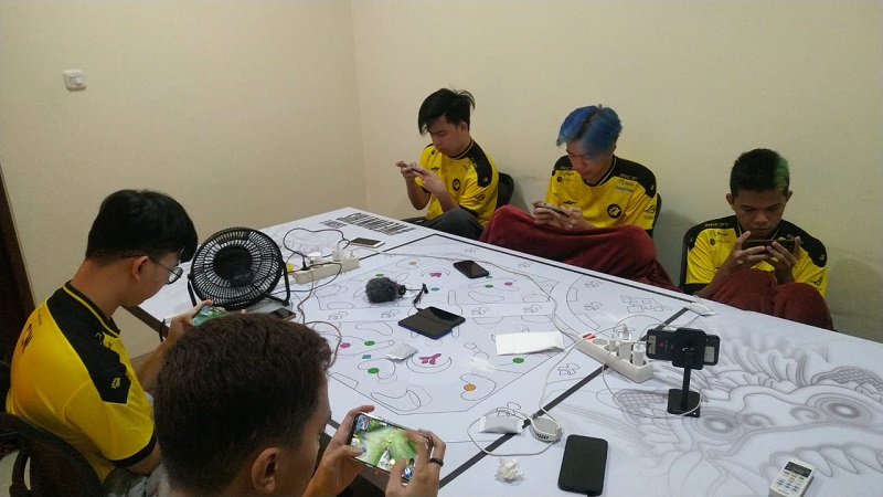 Sanz Ungkap Alasan ONIC Tidak Beli Pemain di MPL Season 8