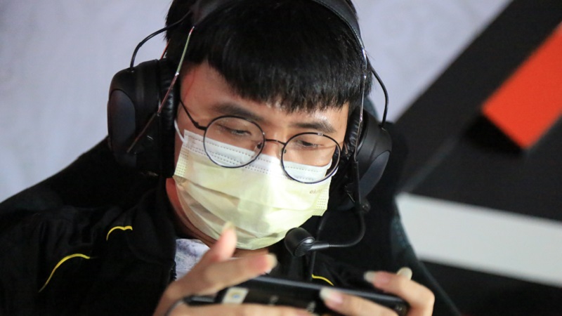 CW Ungkap Alasan ONIC Main Pasif: "Kami Respect Geek Fam"